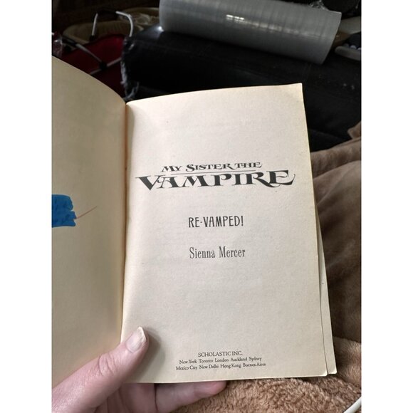 My Sister The Vampire book 3 And 4 Re-Vamped! Vampilicious! Sierra Mercer READ - Picture 8 of 16